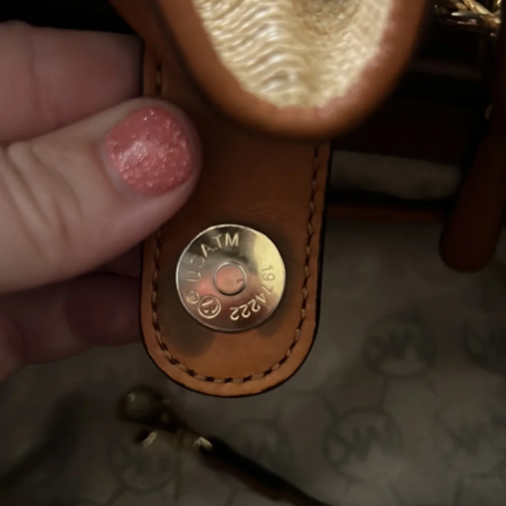 Like new condition MK purse - Picture 6 of 7